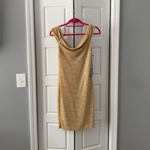Haute Monde dress. Size M. 87% Nylon. 8% Mettlic.. 5% Spandex with sequin.